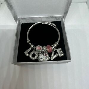 Hello Kitty LOVE Charm Bracelet Silver Tone Rhinestone Pink Beads NEW